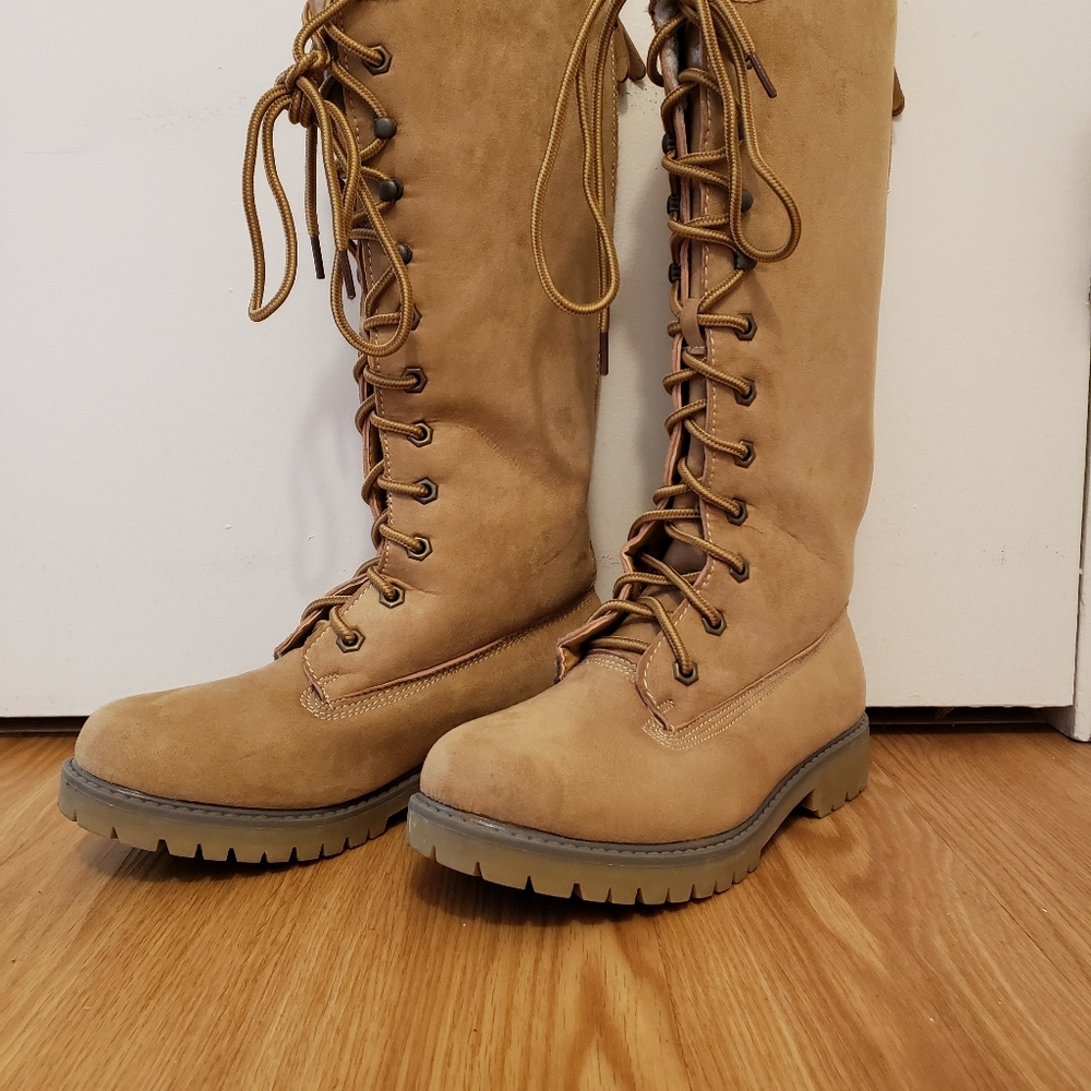 Steve Madden Yumi boots. Size 7 new